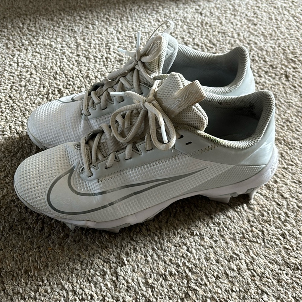 Youth Nike Cleats - Size 6